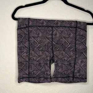 Lululemon training short with pockets